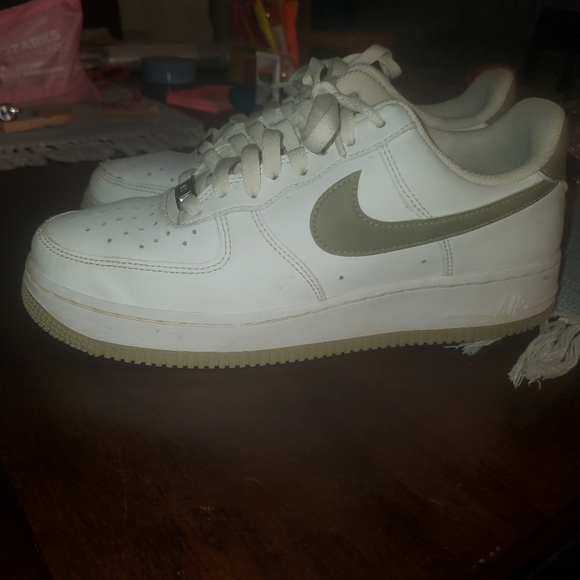 nike air force size 8.5